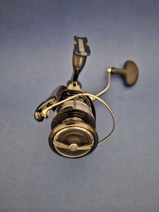 Vând mulineta Daiwa Certate LT 4000D-C  (2024), Noua.