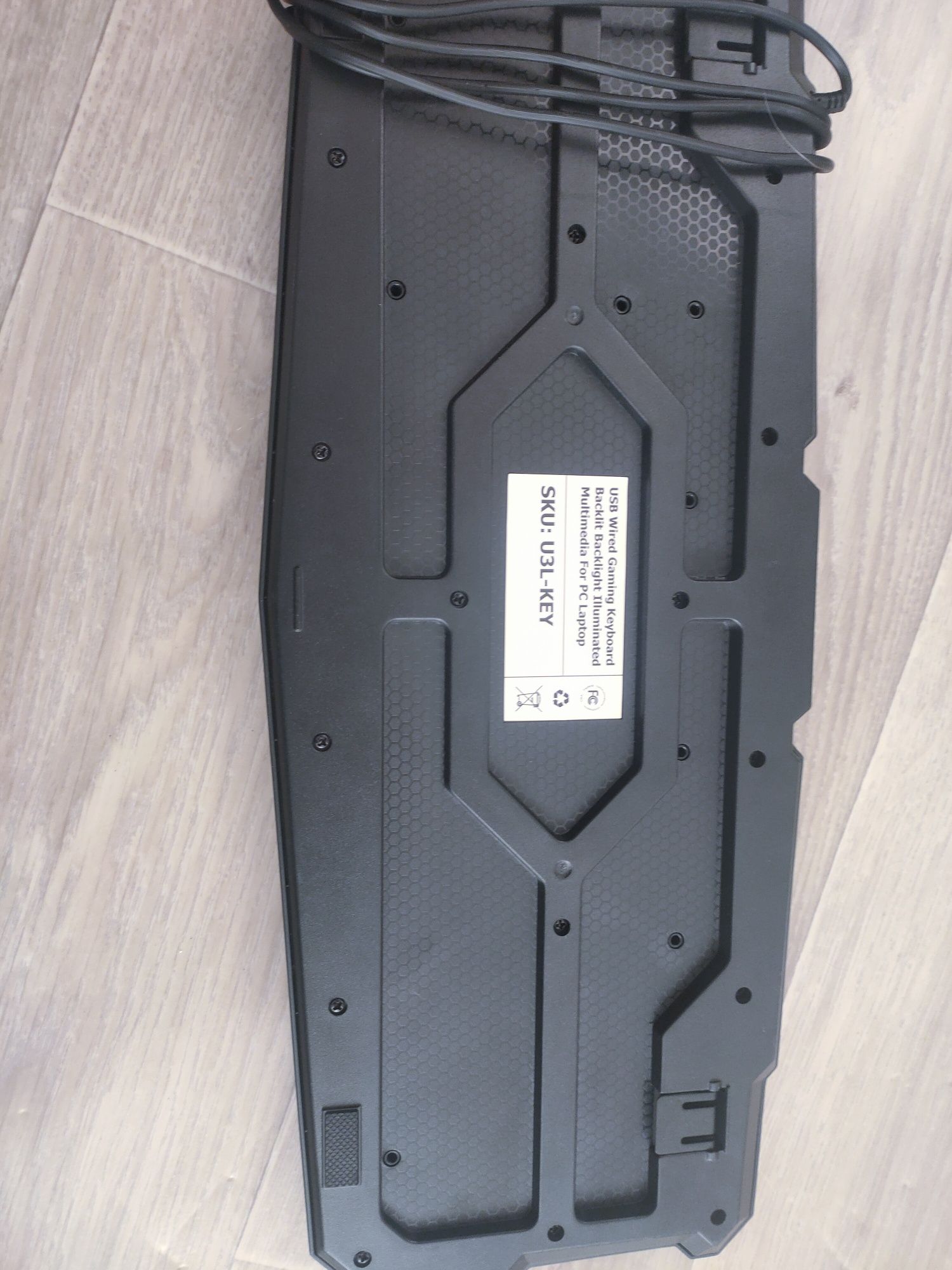 Tastatura gaming cu lumini