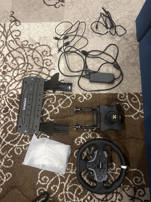 Игровой руль Moza r5