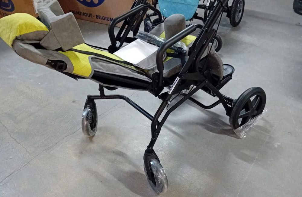 Vand carucior Gemini 2 pentru copiii cu dizabilitati