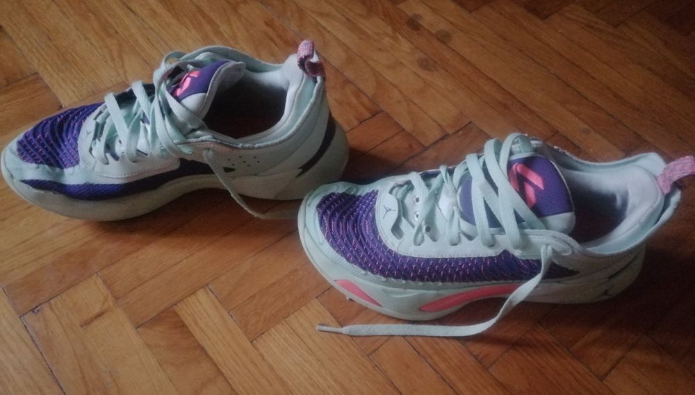 Jordan mărimea 38.5