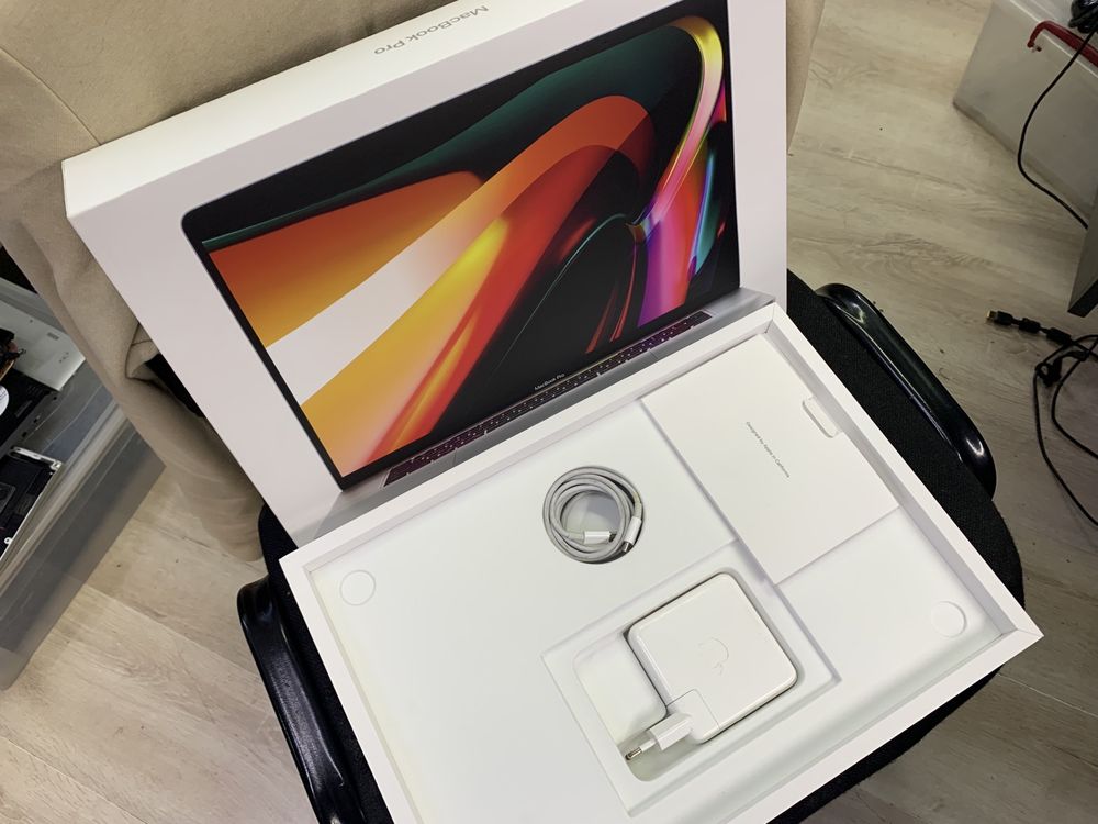 MacBook Pro 2019 16 i9 1tb A2141 Silver retina з/я