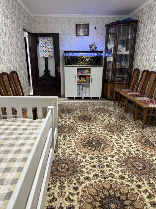 Продам 4-х комнатную квартиру,на 3этаже,Восток 17-дом