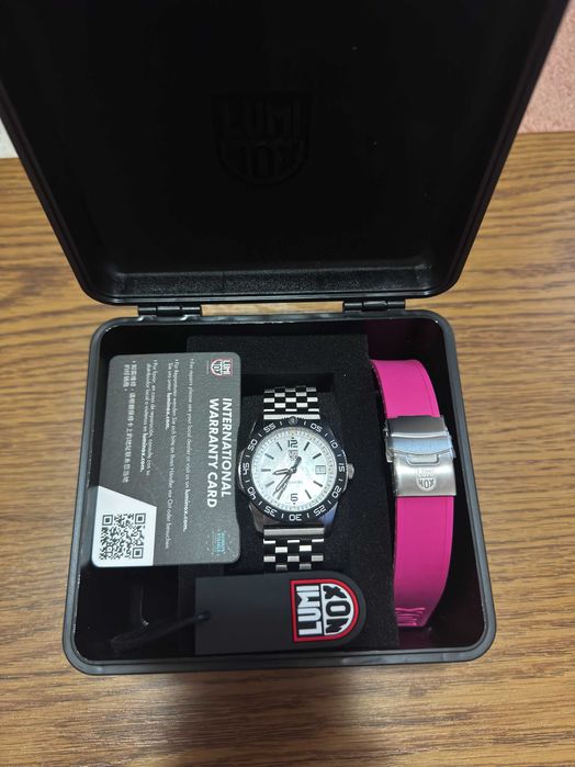 VAND Ceas original Luminox Pacific Diver - 39mm - SWISS MADE