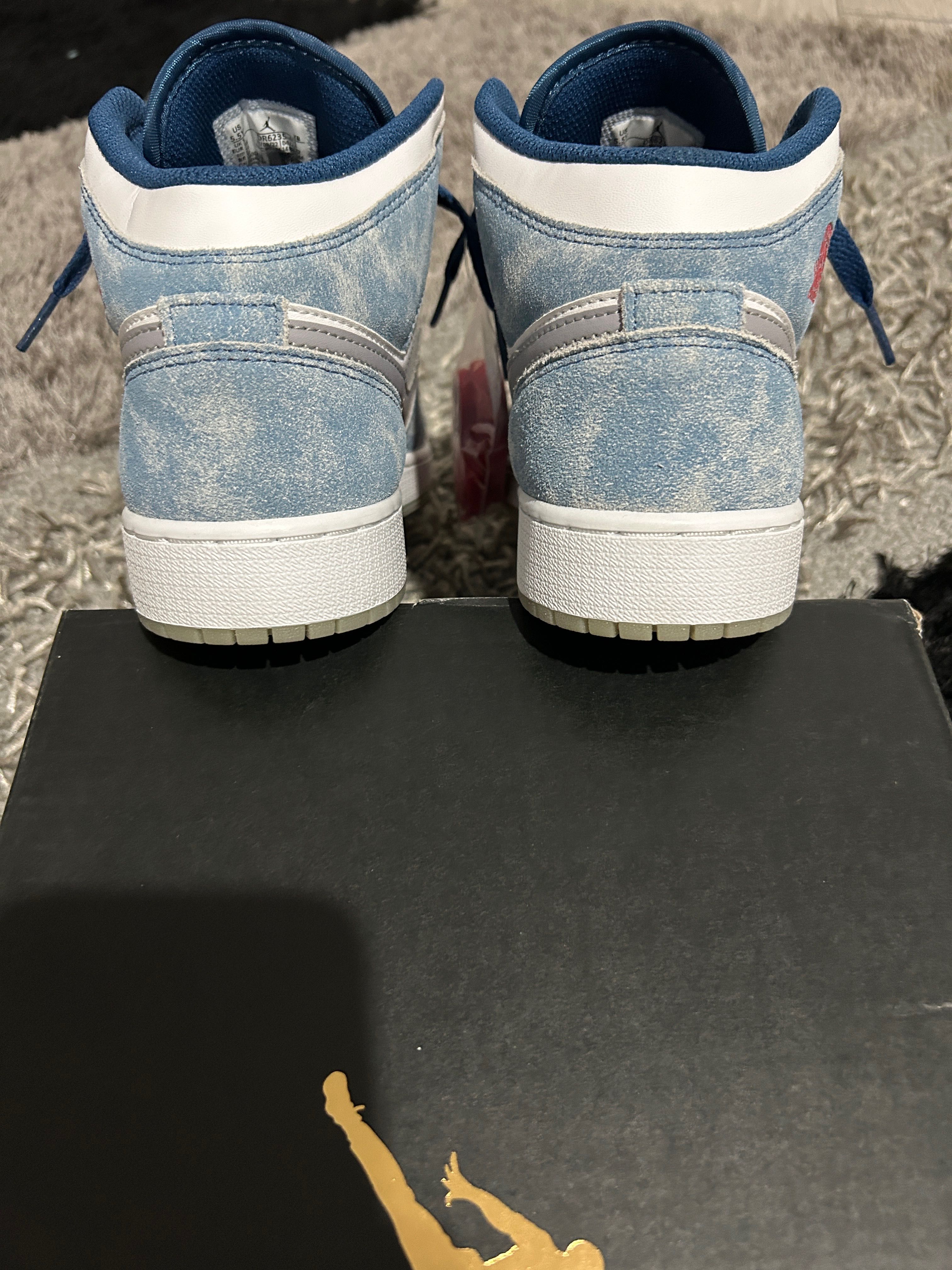 Jordan 1 Mid French Blue SIZE 38