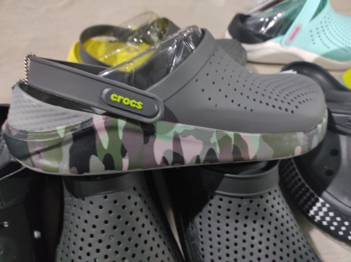 Тапочки Crocs ,  кроксы тапочки и лоферы