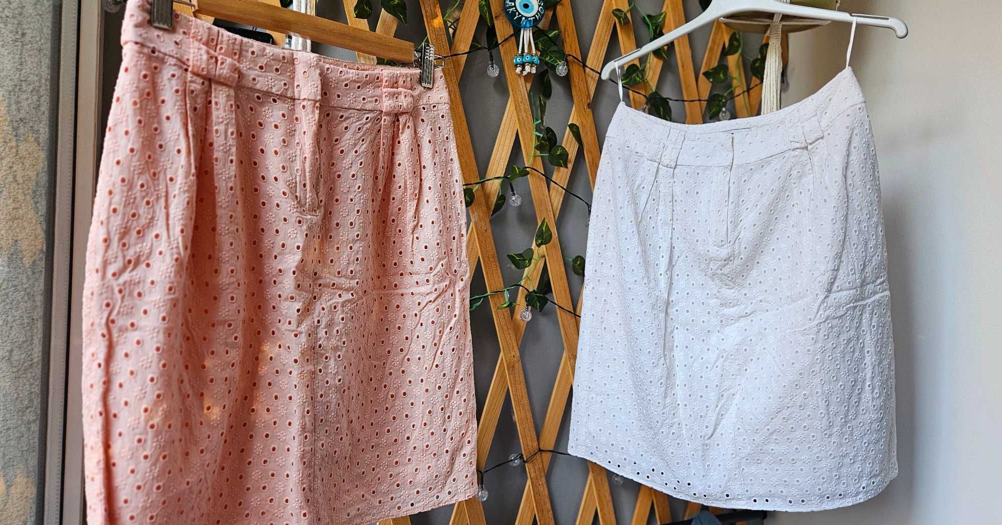 Fustă albă în formă de A, din broderie, mărime XS, 100% bumbac