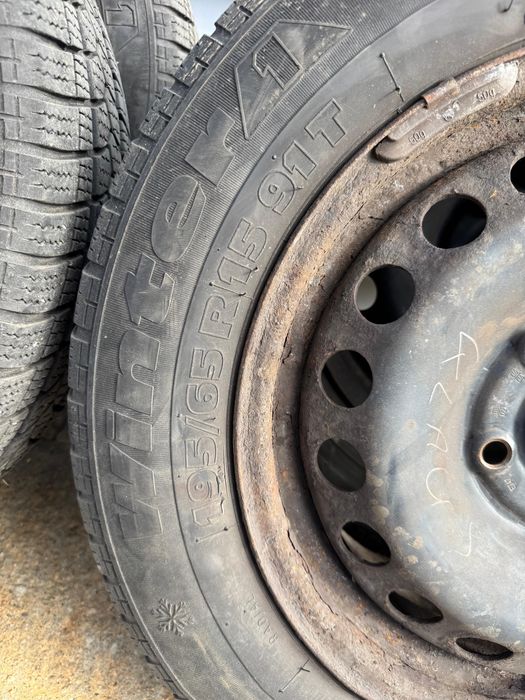 Anvelope Vara/Iarna cu jante de tabla 195/65 R15 91T