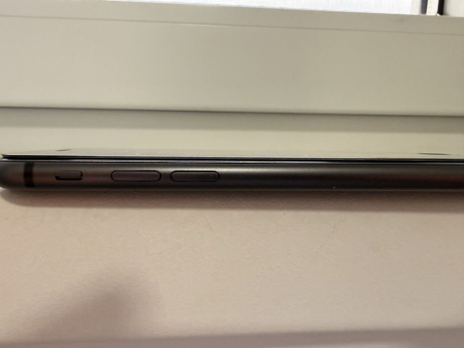 Iphone 8 64 Negru aspect foarte bun