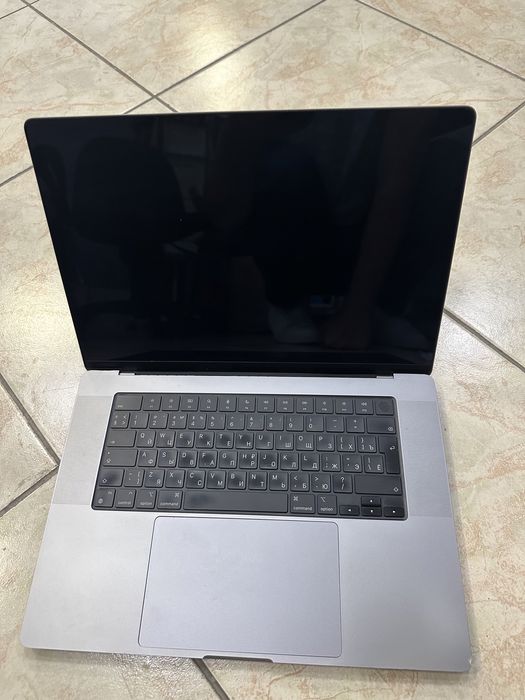 Macbook pro 16 m1 pro