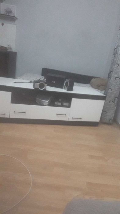 тумбочка под телевизор