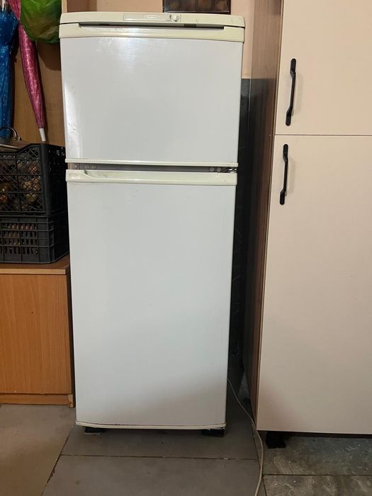 Продам холодильник Бирюса