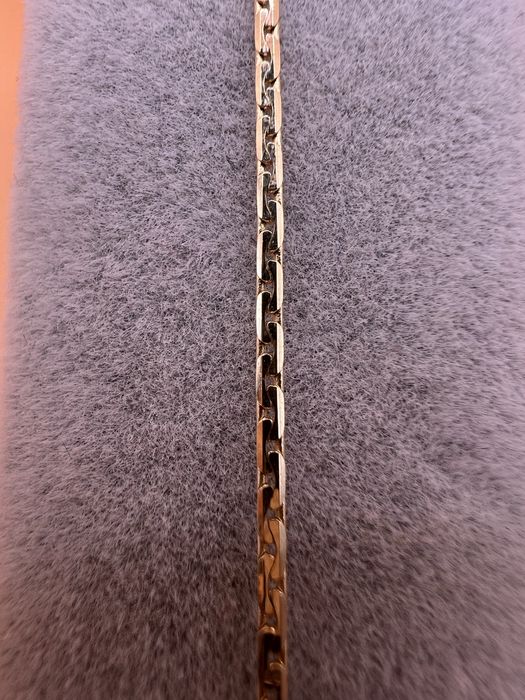 Продам золотой браслет.