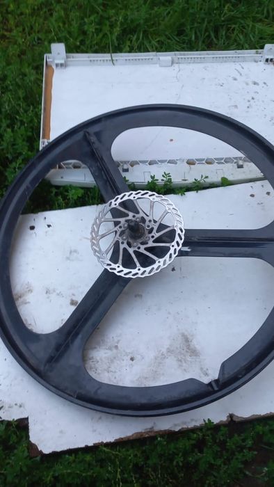 Продам Колесо Велосипедное Диаметром 57 см. С Тормозным Диском.