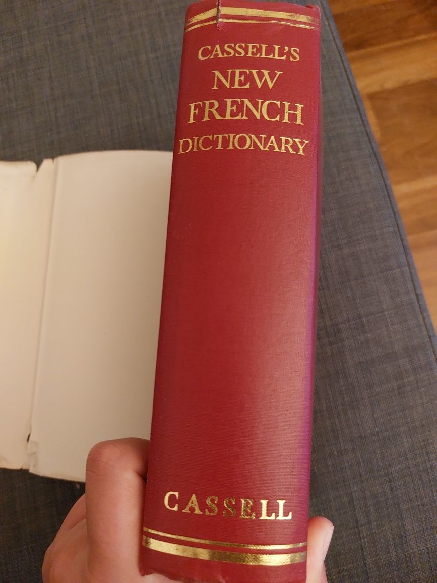 Vând dicționar englez - francez cassell