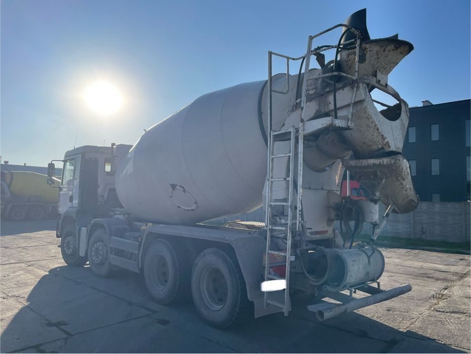 MAN autobetoniera 8x4