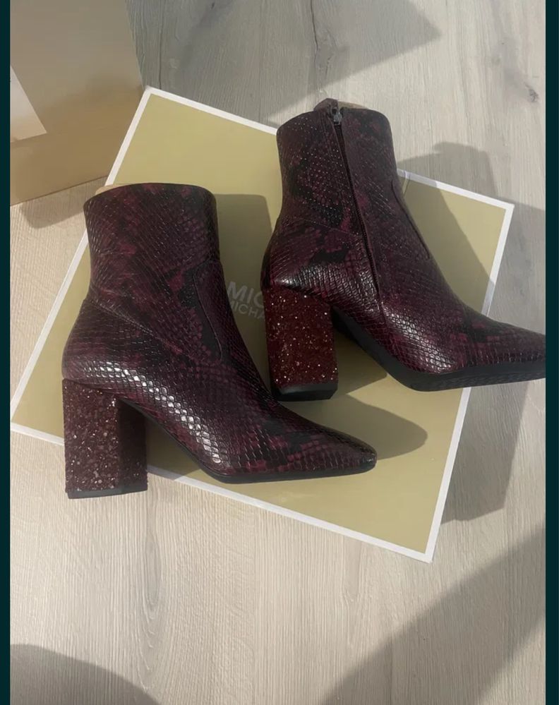 Сапоги Michael Kors