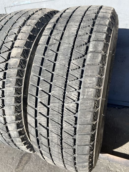 4 бр. зимни гуми за бус 215/65/16C Bridgestone DOT 1020 7-7,5 mm