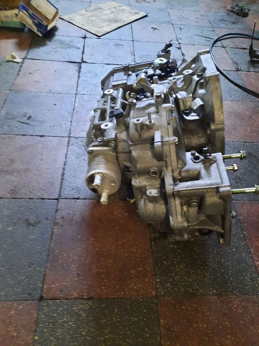 Cutie viteze automata 4x4 nissan qashqai 2.0dci m9r nissan x trail t31