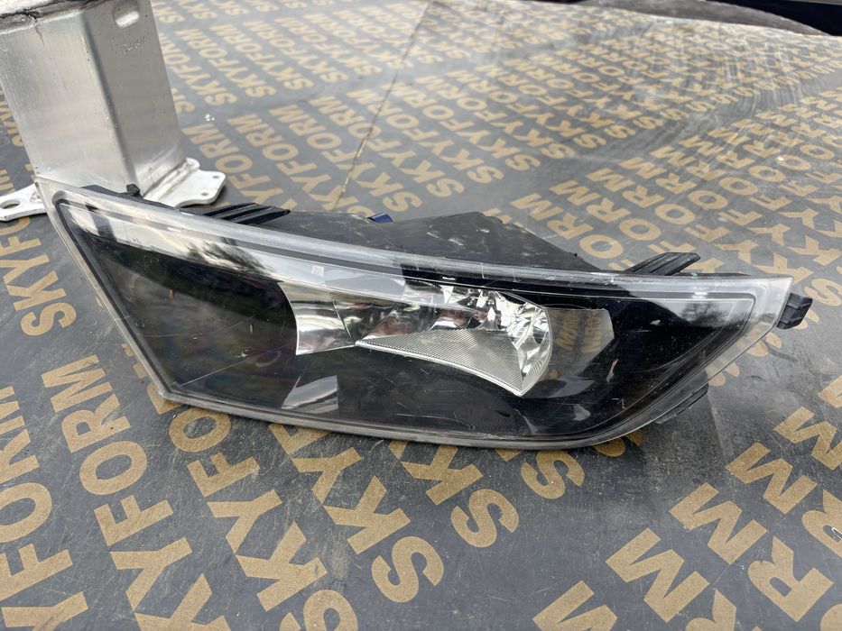 Халоген Skoda Fabia 3