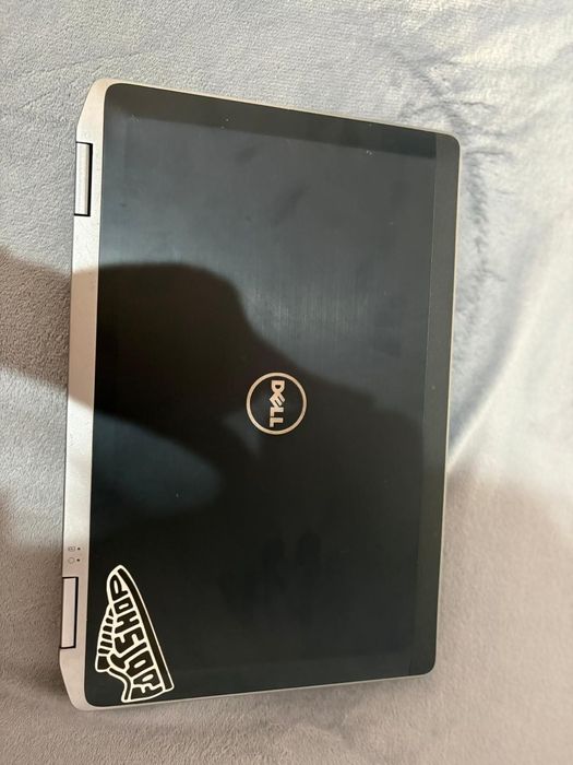 Vând laptop dell