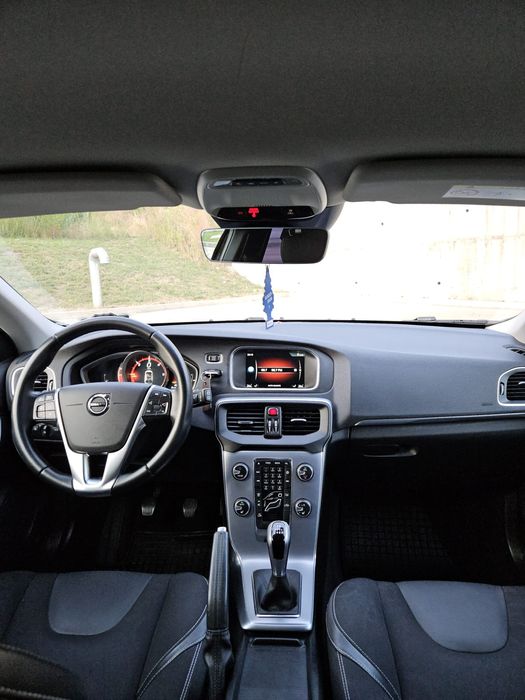 Volvo V40 2.0D 120cp