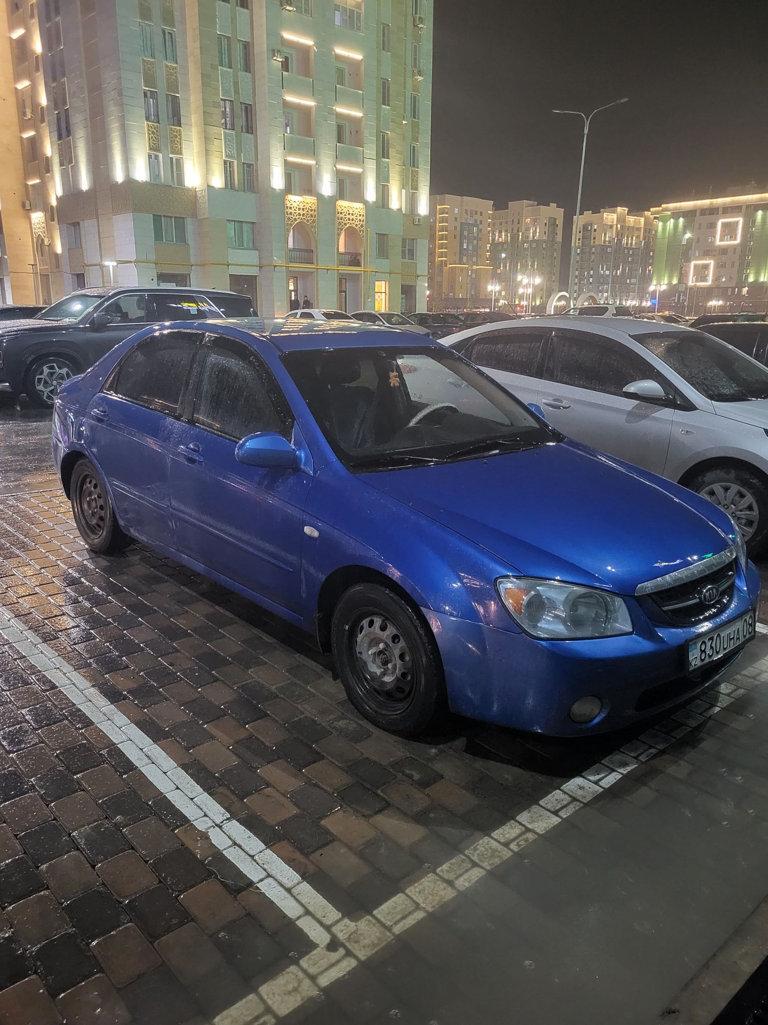 Машина kia cerato 2006