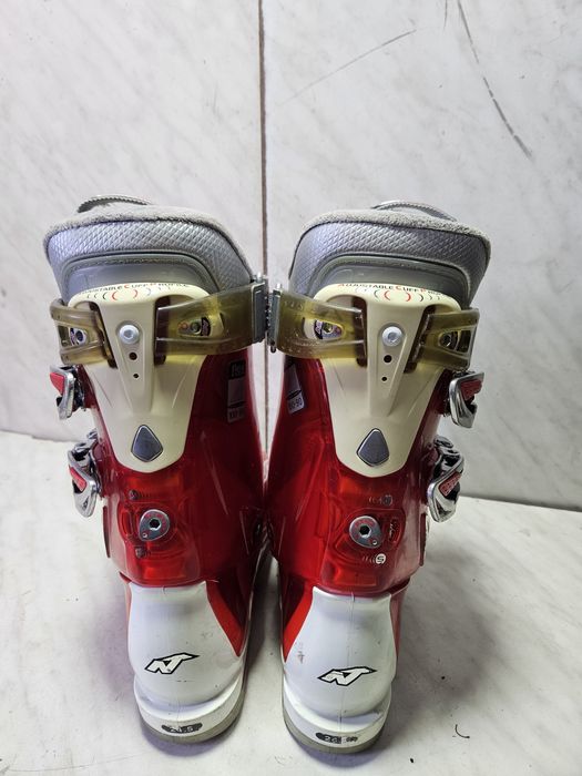 Clapari ski schi   Nordica mondo  24-24,5  corespunde mărimii 38