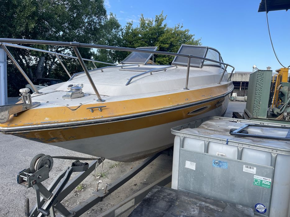 Barca Sea Ray cu peridoc punte dubla