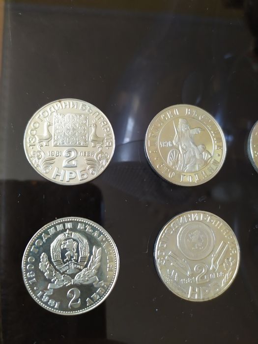 Юбилейни монети ...