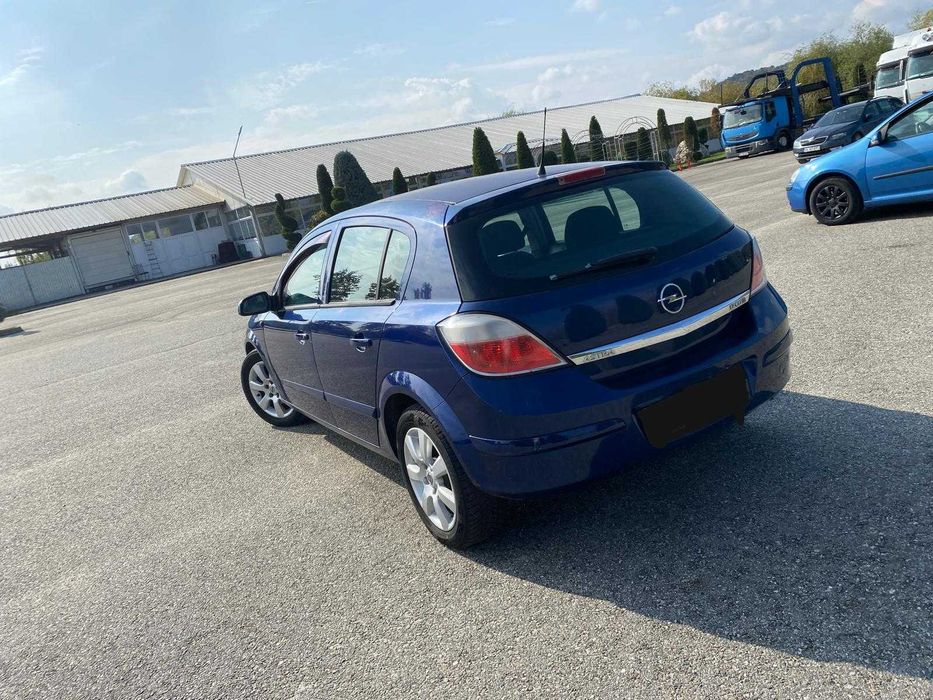 Vand opel astra h 2004