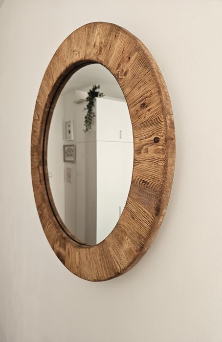 Кръгло огледало с дървена рамка тип Рустик