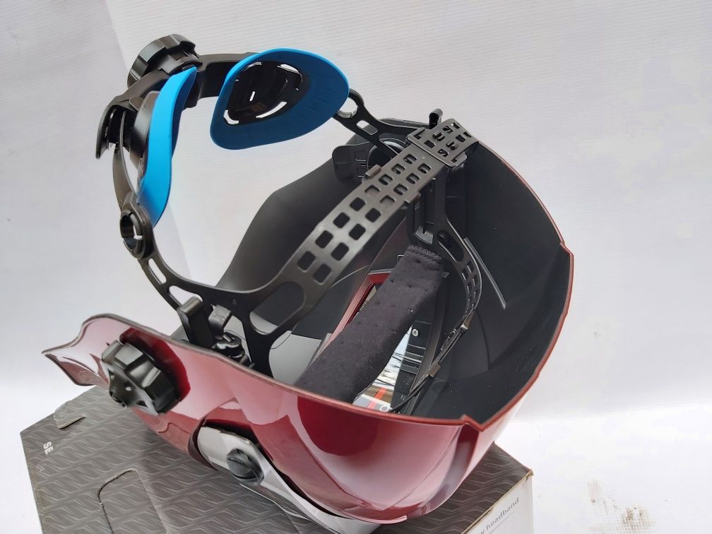 SERVORE 5000X2 шлем заваръчен,оптика 1/1/1/1,реален цвят DIN9-13+Слюди