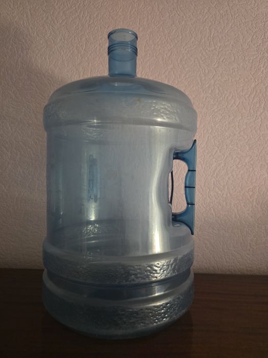 Бутыль 18.9л для воды чистый с ручкой