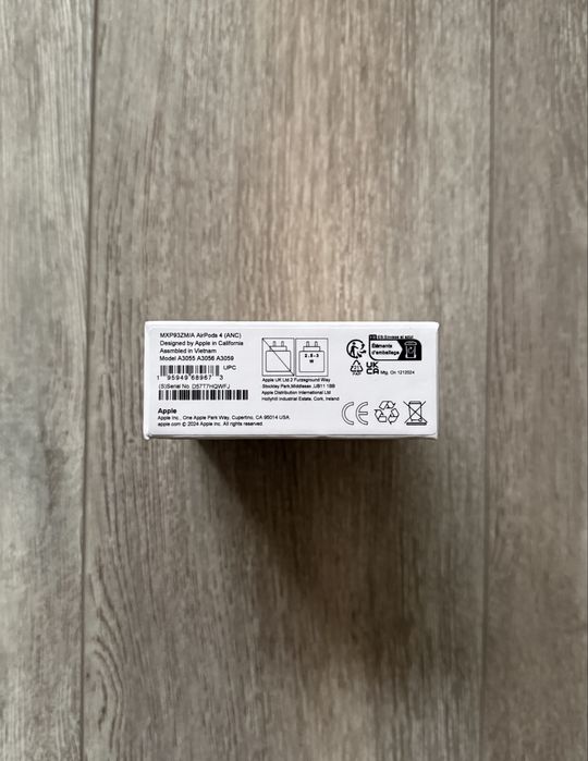 AirPods 4 ANC (Sigilate, Noi)