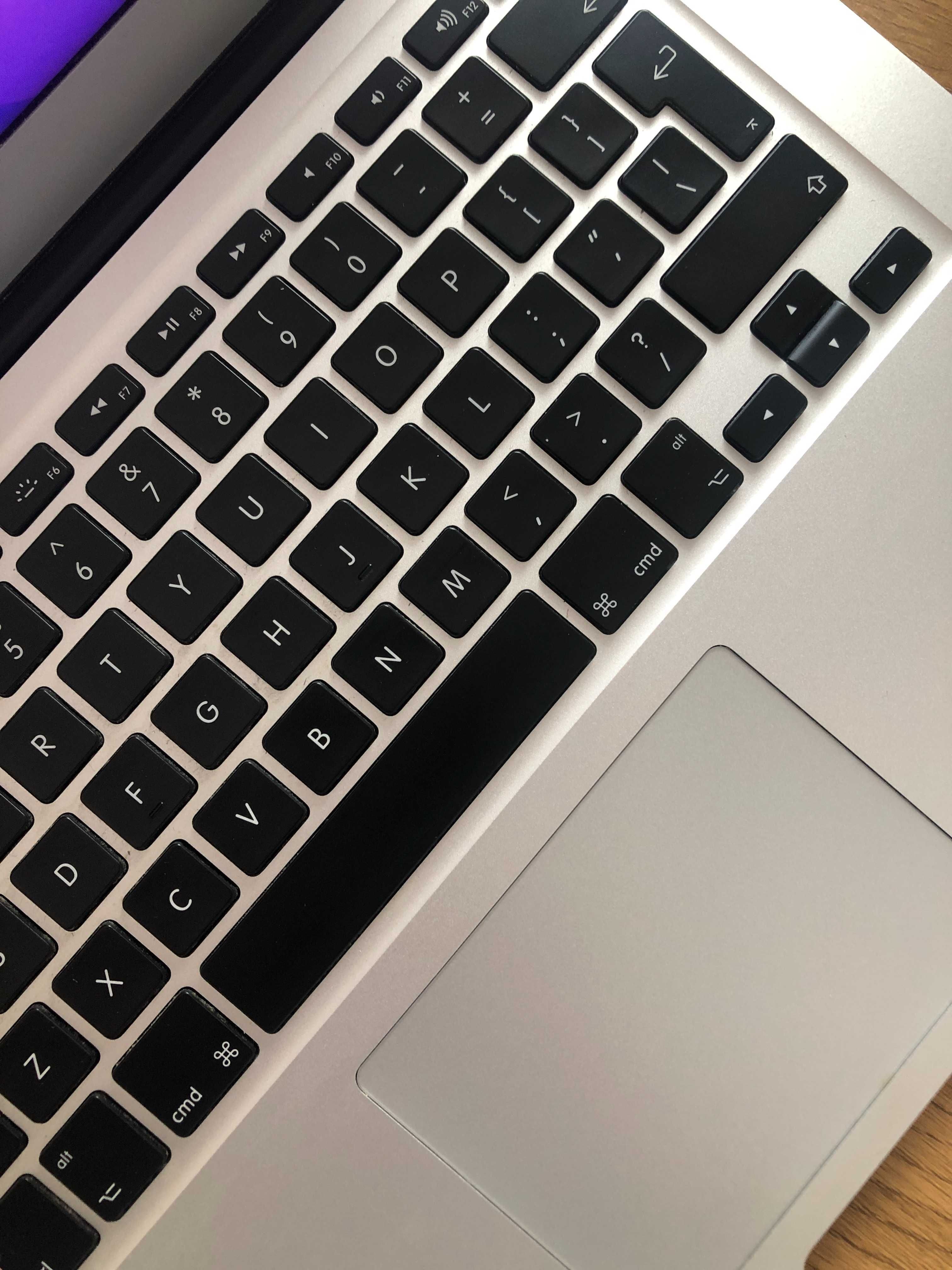 MacBook air (13-inch, Early 2015) в много добро състояние