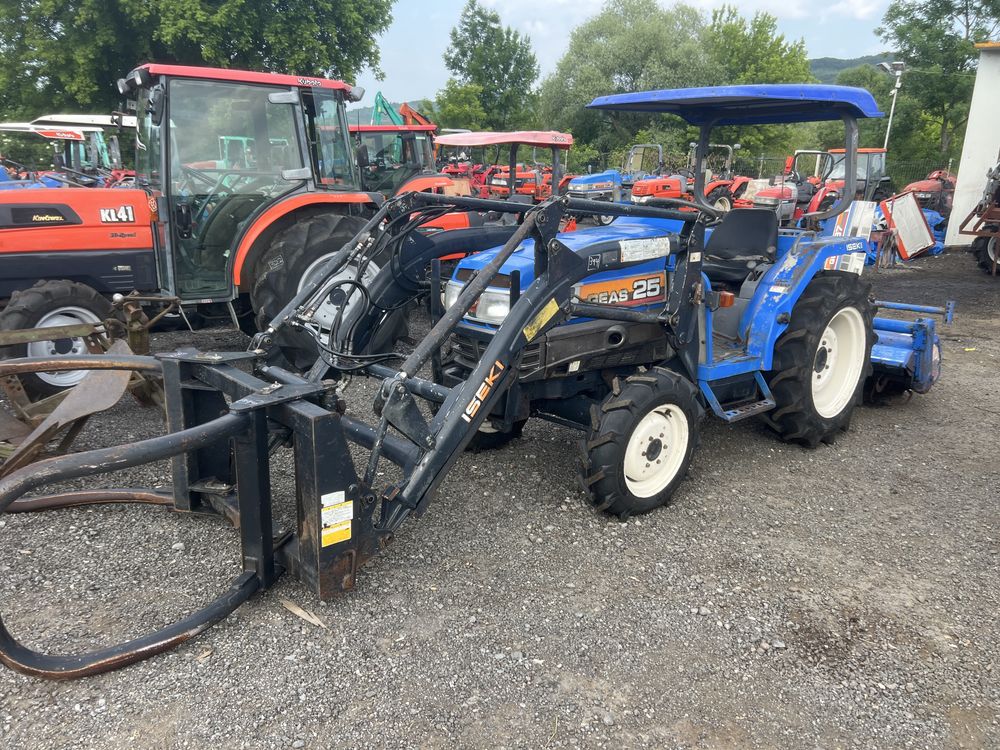 Tractoras tractor japonez iseki geas 25 cu incarcator frontal
