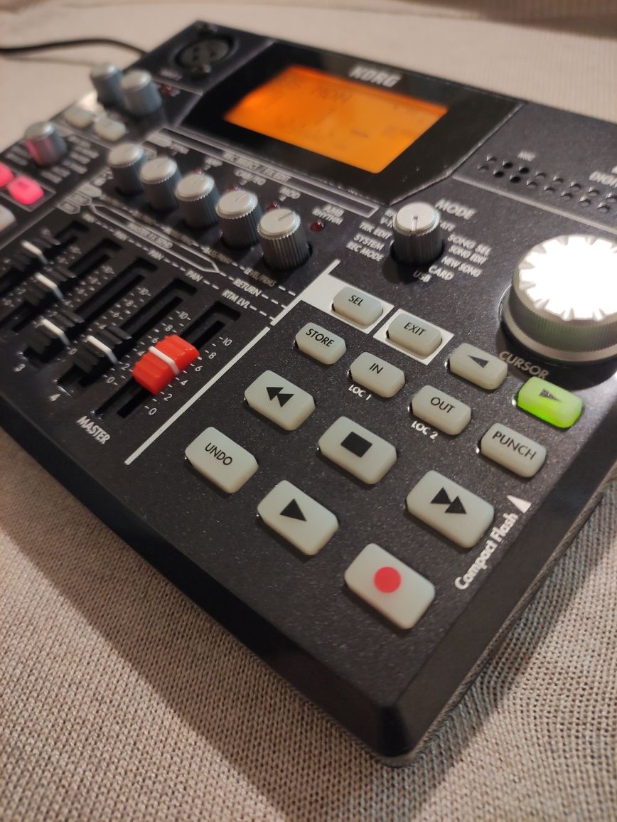 Korg D4 Multitracker