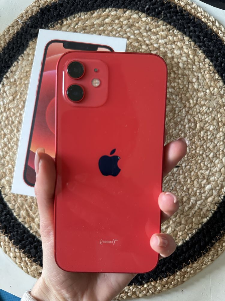 Продавам iphone 12 90% батерия