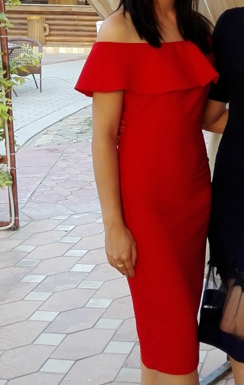 Платье ZARA длина ниже колена