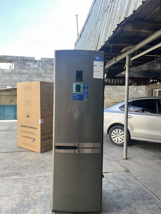 Холодильник Самсунг в хорошом состоянии