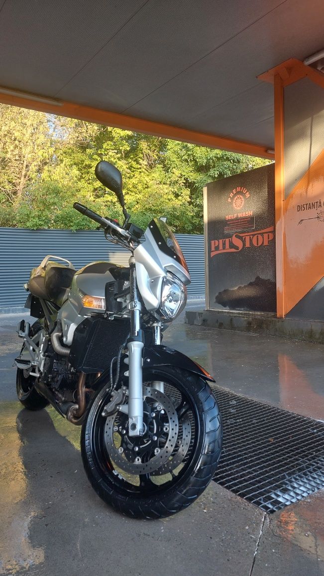 Suzuki GSR 600 2006