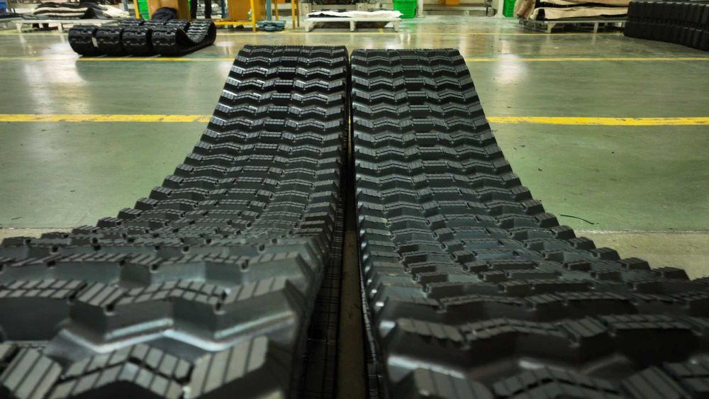 Șenilă  cauciuc  450 x 83,5 x 74Y