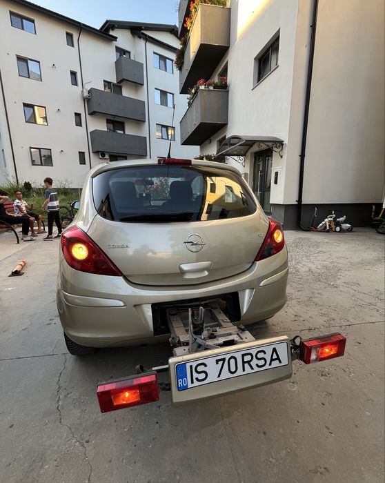 Opel corsa  D 1.2 benzina