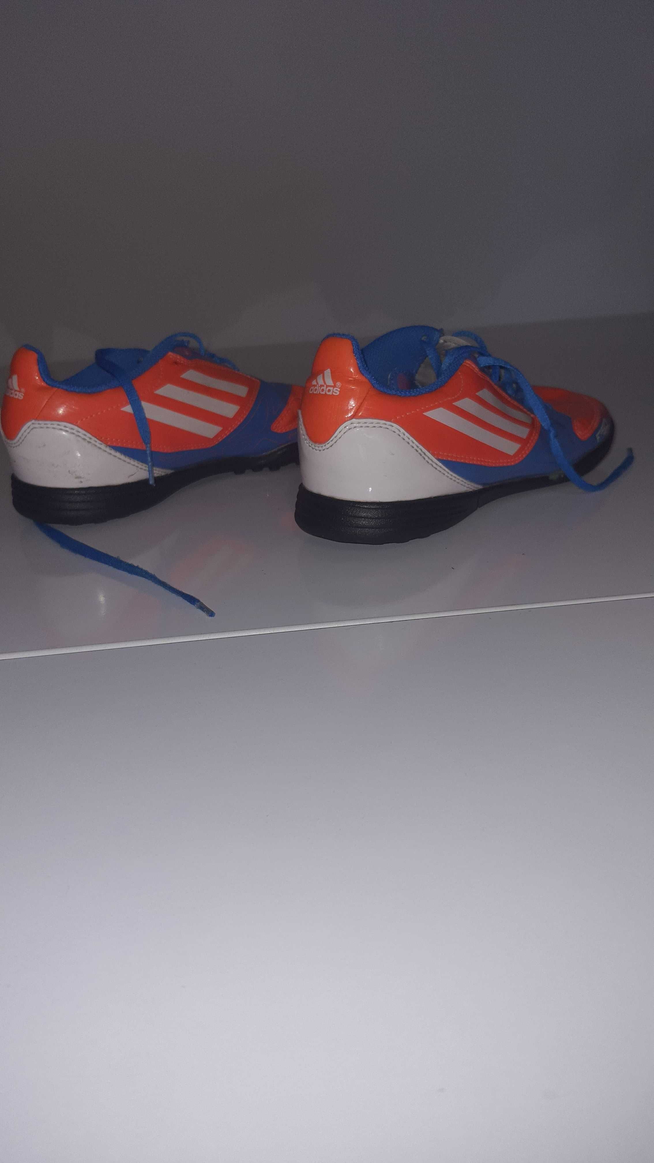 Маратонки Adidas- оранжево и синьо, 36 номер