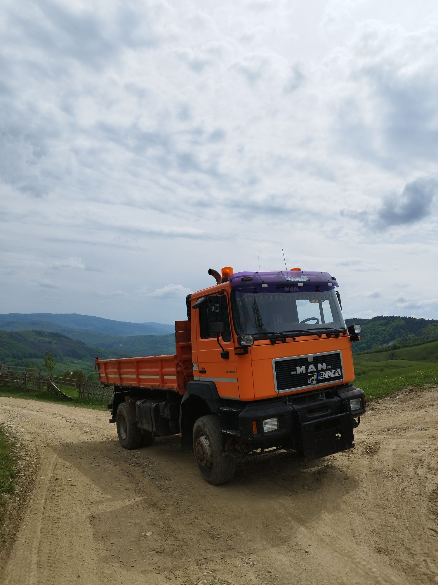 Vând camion Man 4×4