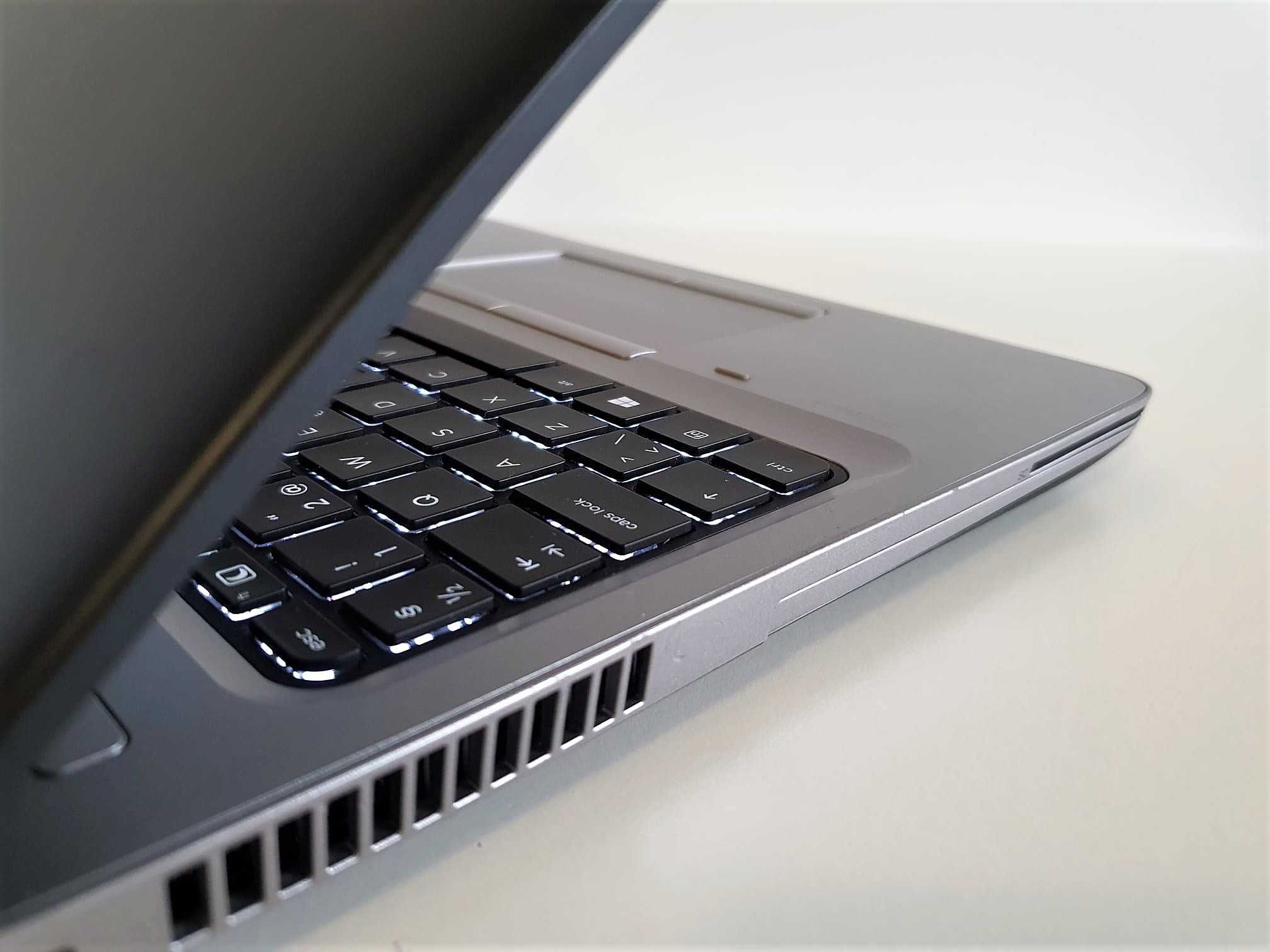 -25% Reducere HP ProBook 15.6" FHD i5-6440HQ  12GB RAM 256 SSD