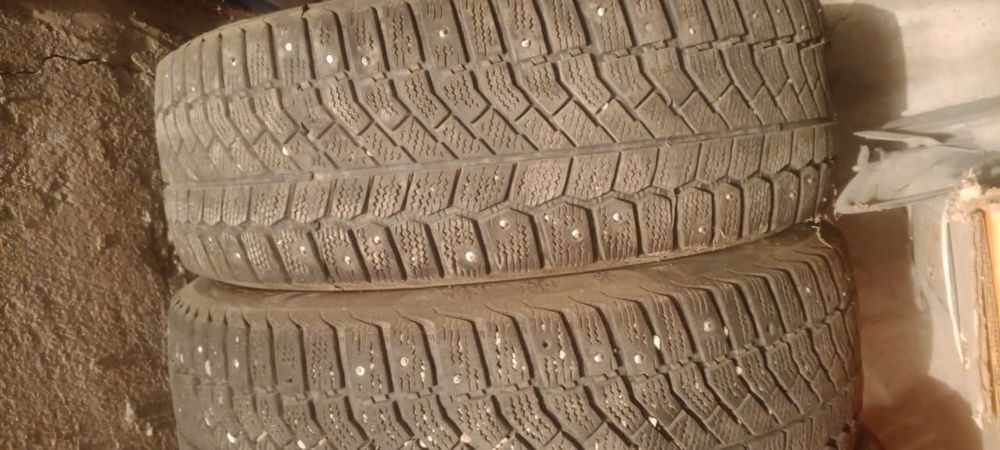 Продам б/у шины Viatti