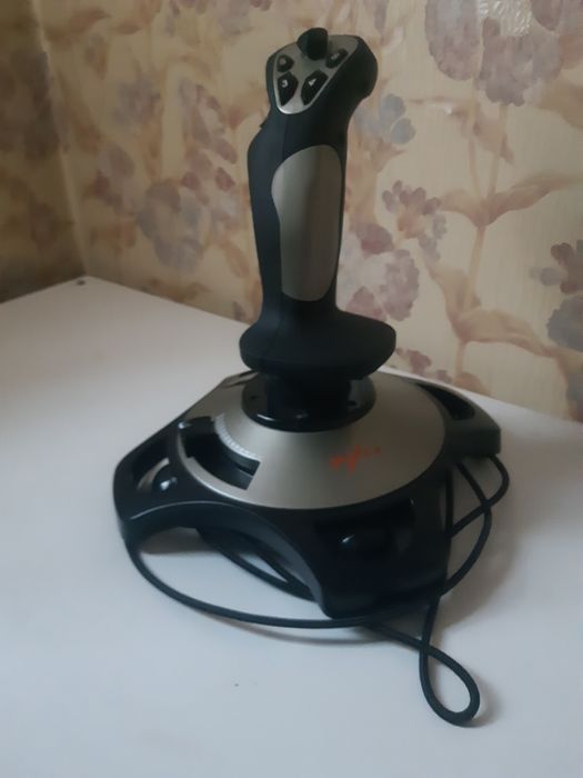 СРОЧНО ПРОДАМ! Авиаджойстик от pxn с usb кабелем