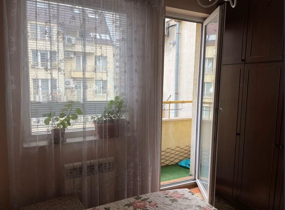 Двустаен апартамент в ж.к. Борово.